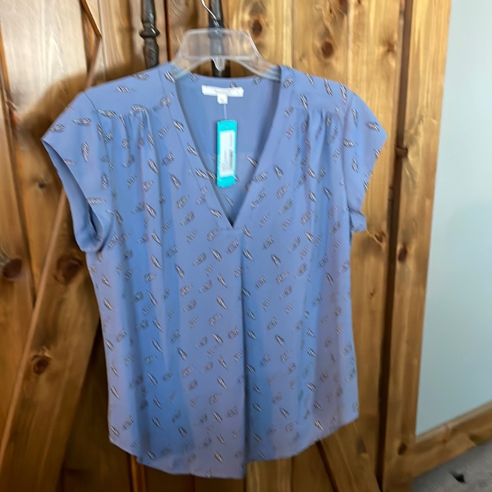 Cute sleeveless blouse NWT